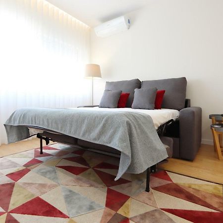 HM - Living Batalha Square 2 Apartment Porto Bagian luar foto