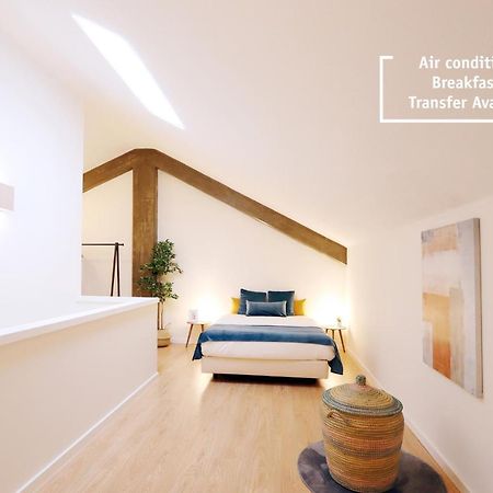 HM - Living Batalha Square 2 Apartment Porto Bagian luar foto