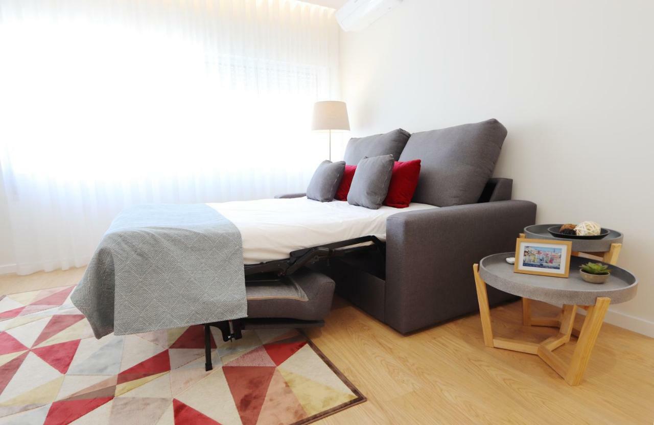 HM - Living Batalha Square 2 Apartment Porto Bagian luar foto